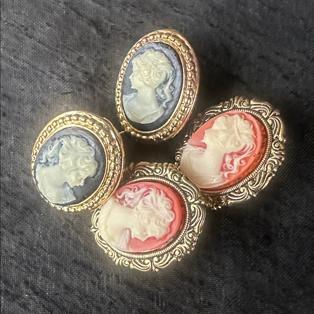 Elegant Gold and Cameo Earrings Set - Picture 12 of 13
